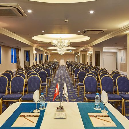 Отель Doubletree By Hilton Izmir - Alsancak Экстерьер фото
